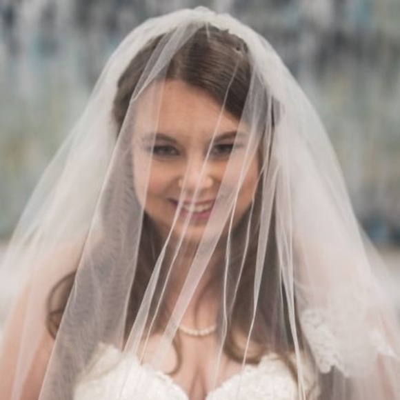 Meet your Posher, Julia - Picture 1 of 1